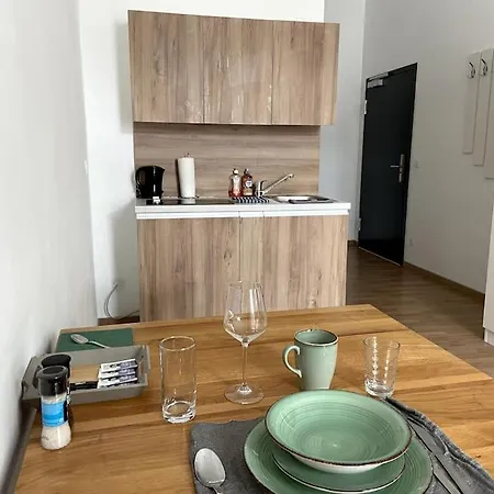 Modernes Im Zentrum 23 *